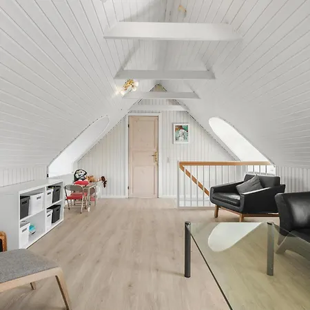 別荘 Frigga ブラーバンド